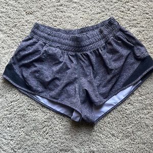 Lululemon size 6, gray Hotty hot